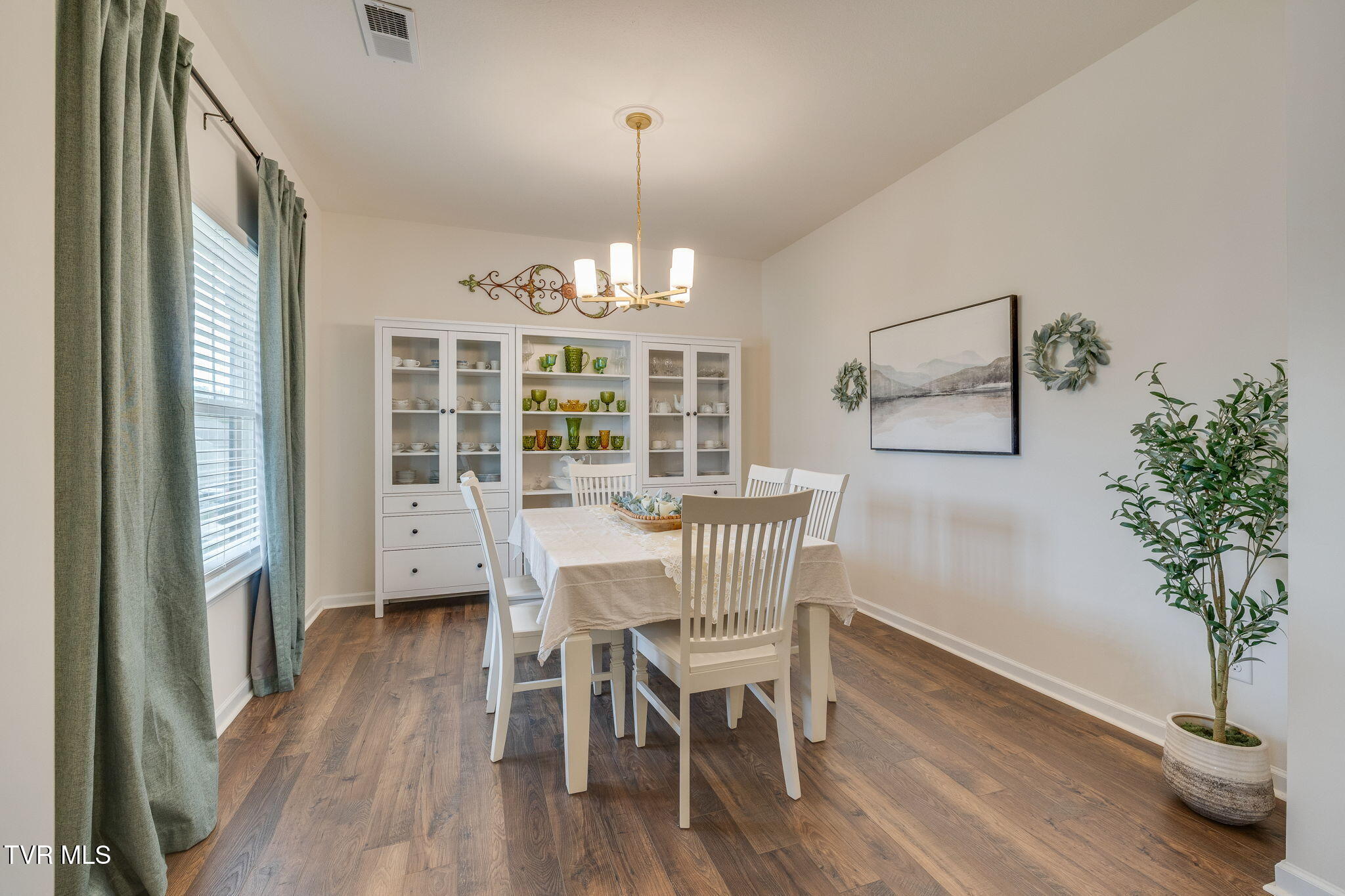 806 Barley Loop Jonesborough, TN 37659 - Photo 5 of 33 005