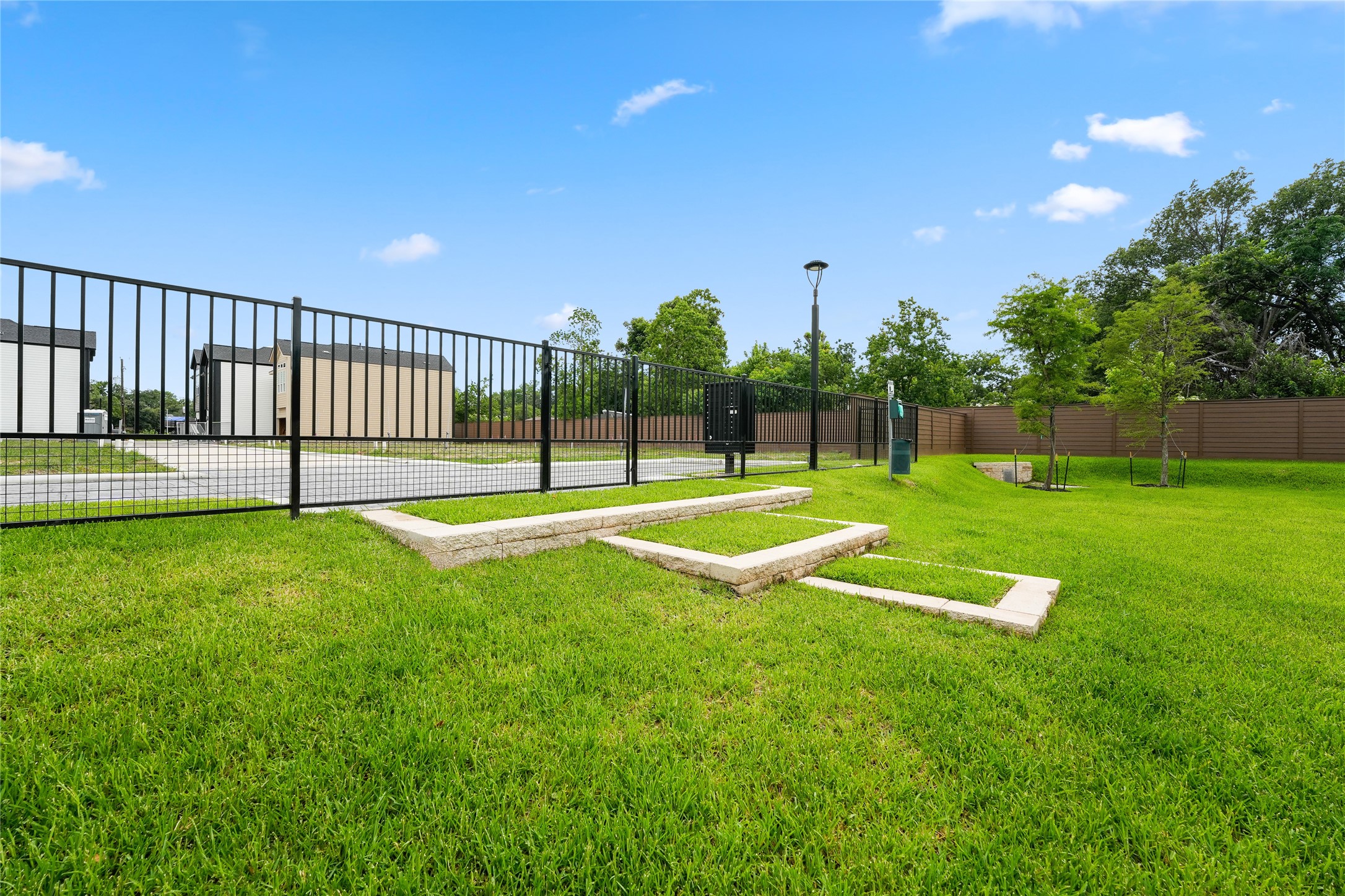 2110 Dewalt Street, Unit F Houston, TX 77088 - Photo 18 of 19