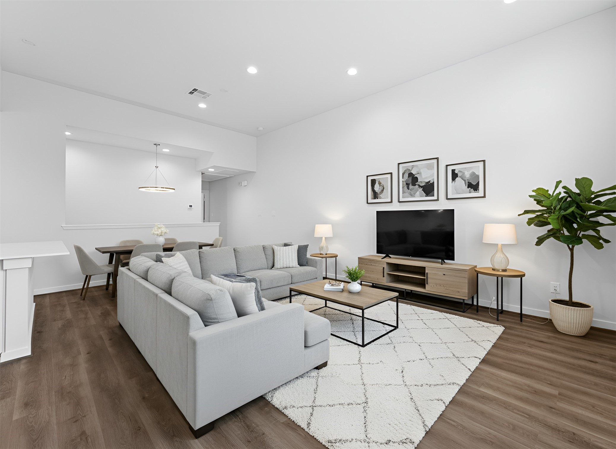 2110 Dewalt Street, Unit F Houston, TX 77088 - Photo 5 of 19 Home is virtually staged.