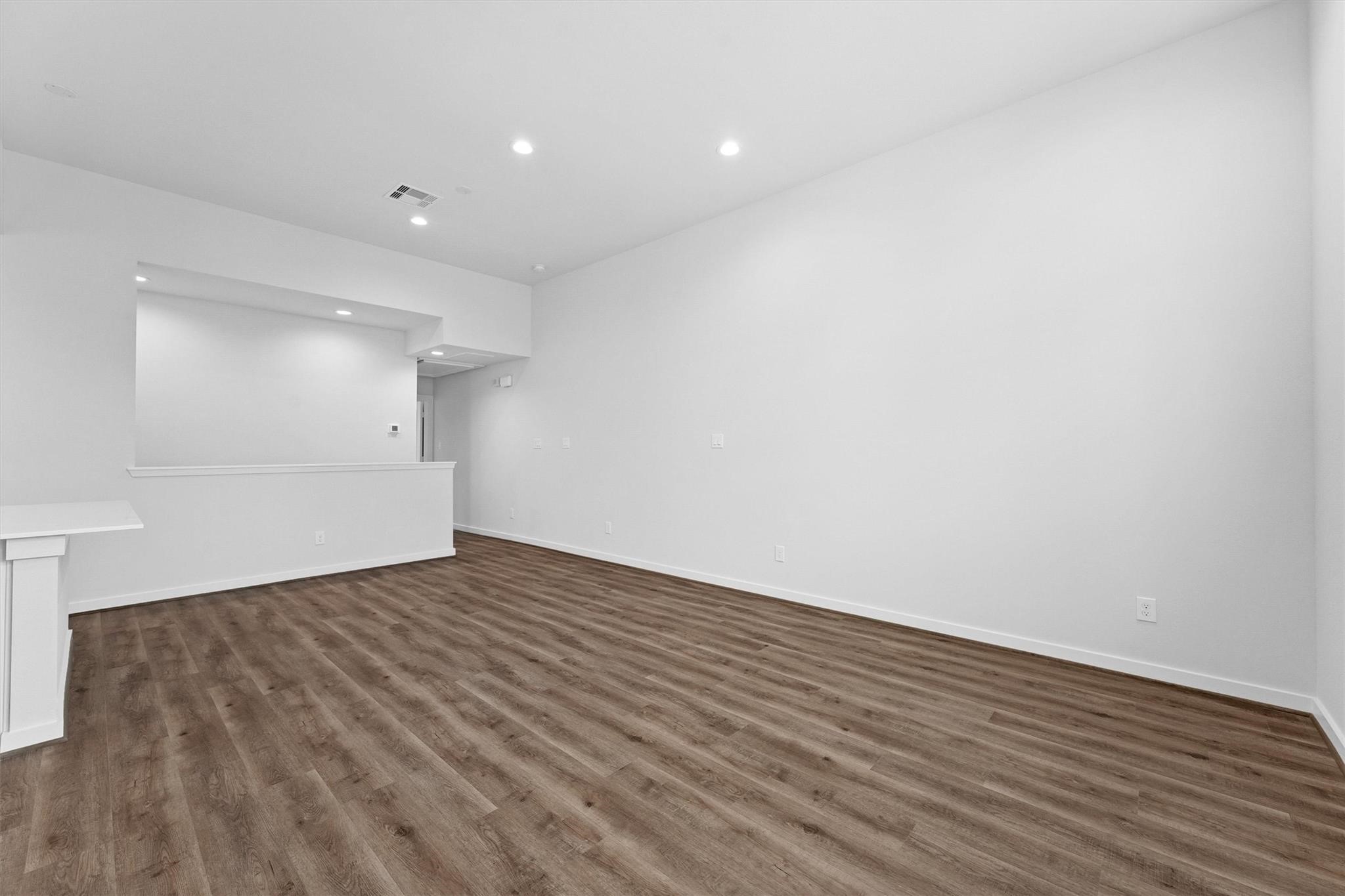 2110 Dewalt Street, Unit F Houston, TX 77088 - Photo 6 of 19