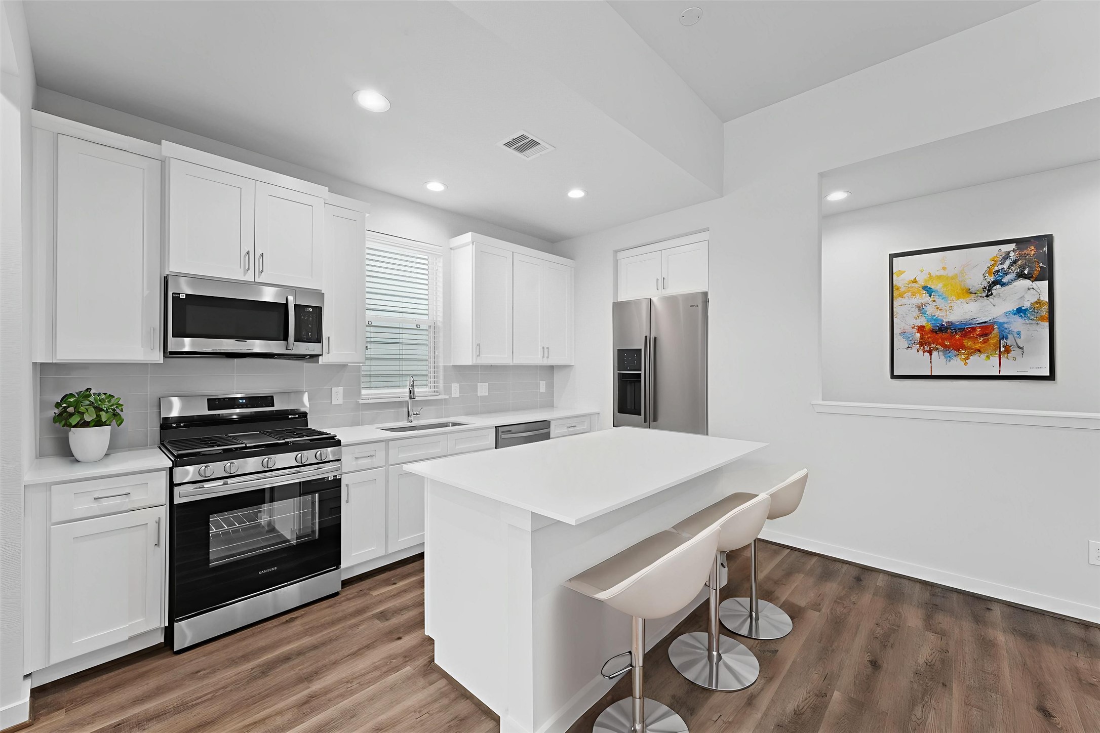 2110 Dewalt Street, Unit F Houston, TX 77088 - Photo 7 of 19