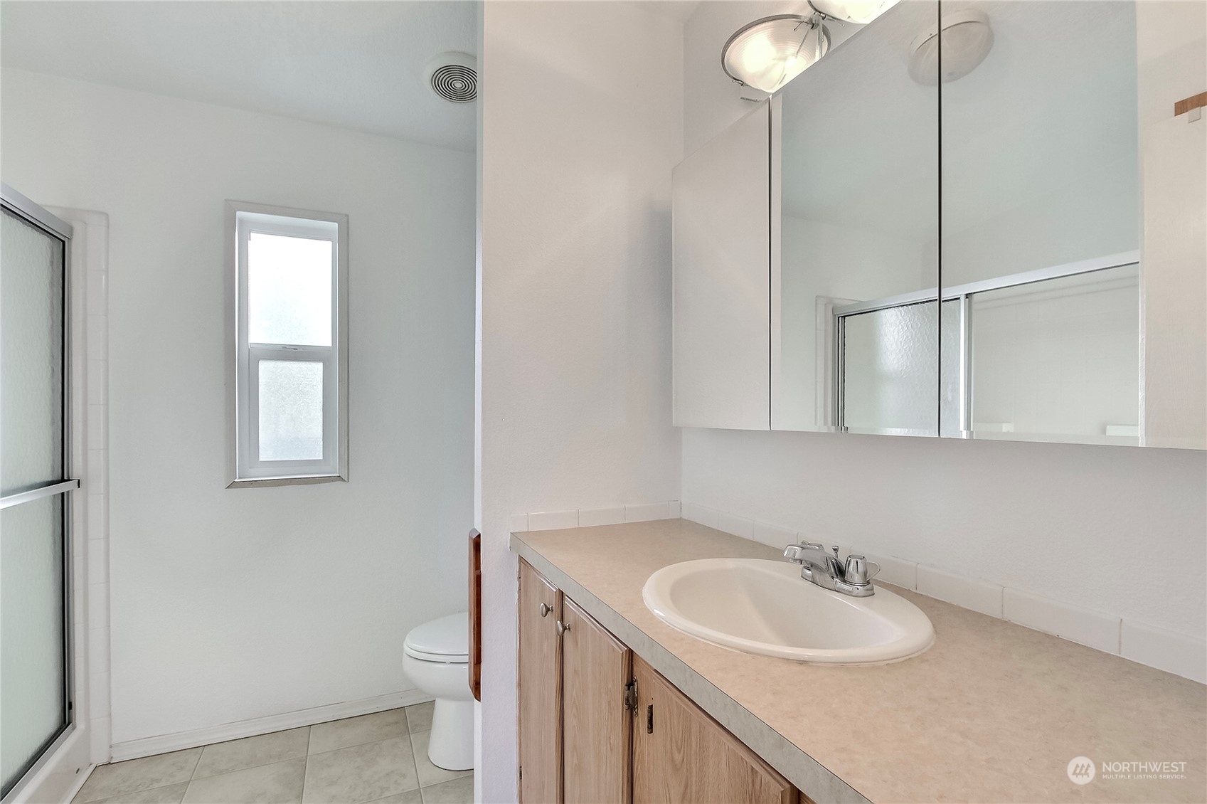 18042 Sargent Road Southwest, Unit 4 Rochester, WA 98579 - Photo 11 of 15