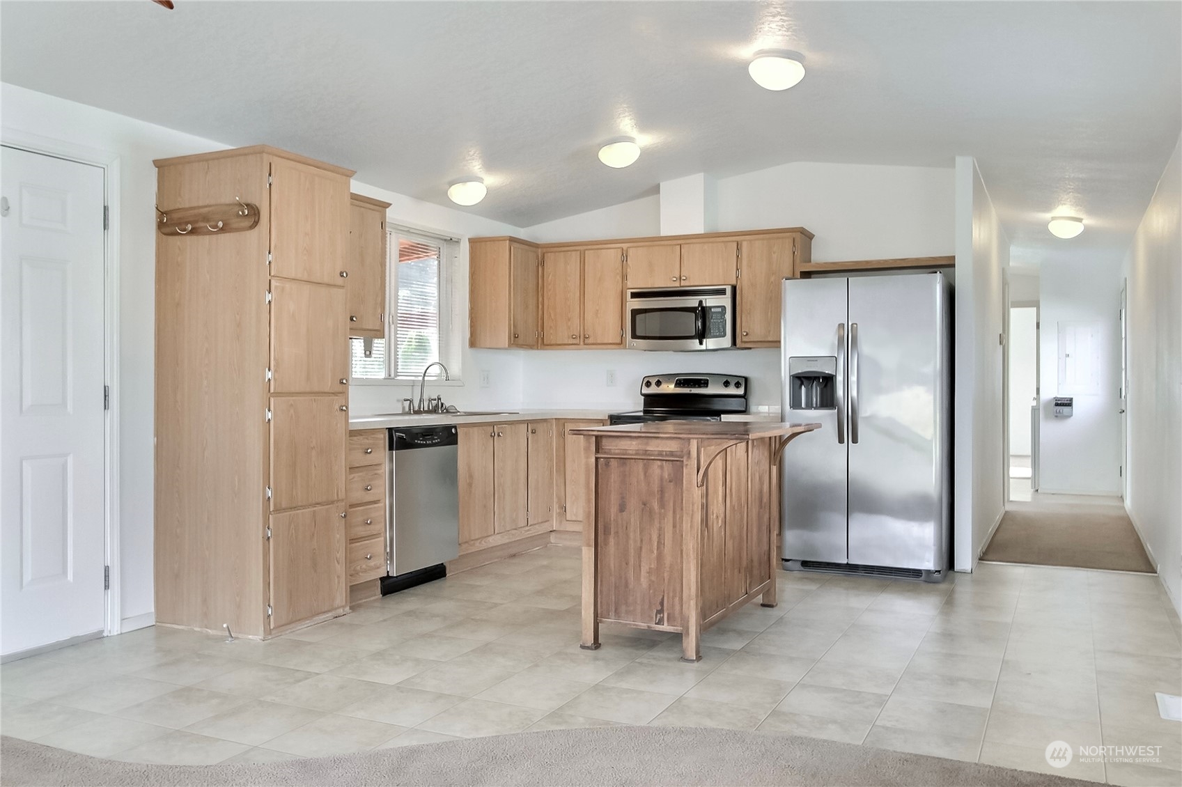 18042 Sargent Road Southwest, Unit 4 Rochester, WA 98579 - Photo 6 of 15