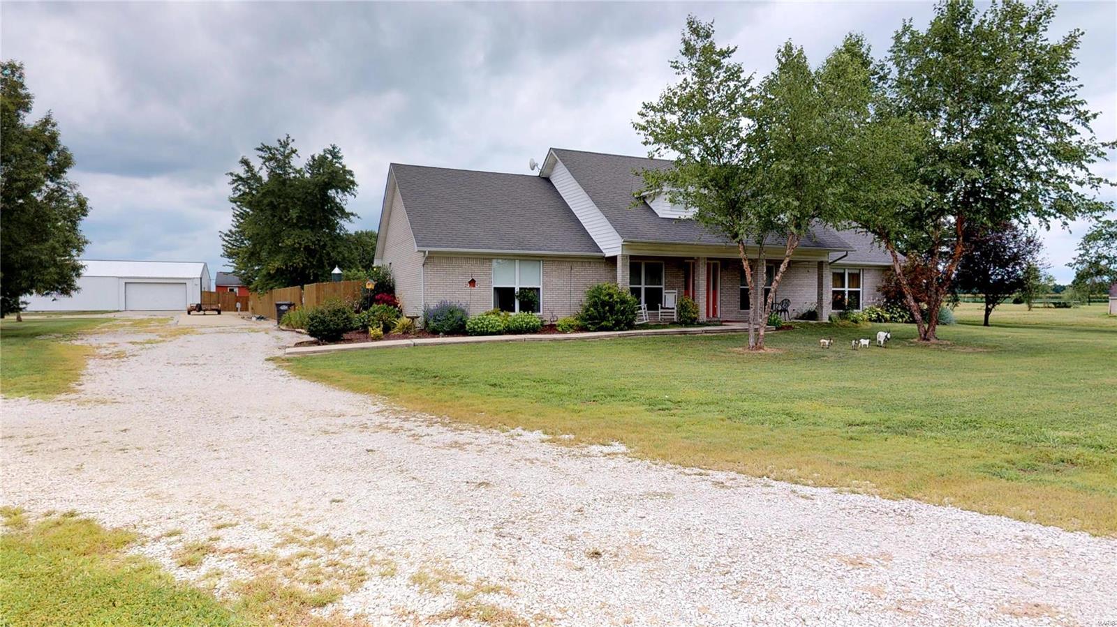 465 Pokey Road Pocahontas, IL 62275 - Photo 2 of 39 Gallery Image 2