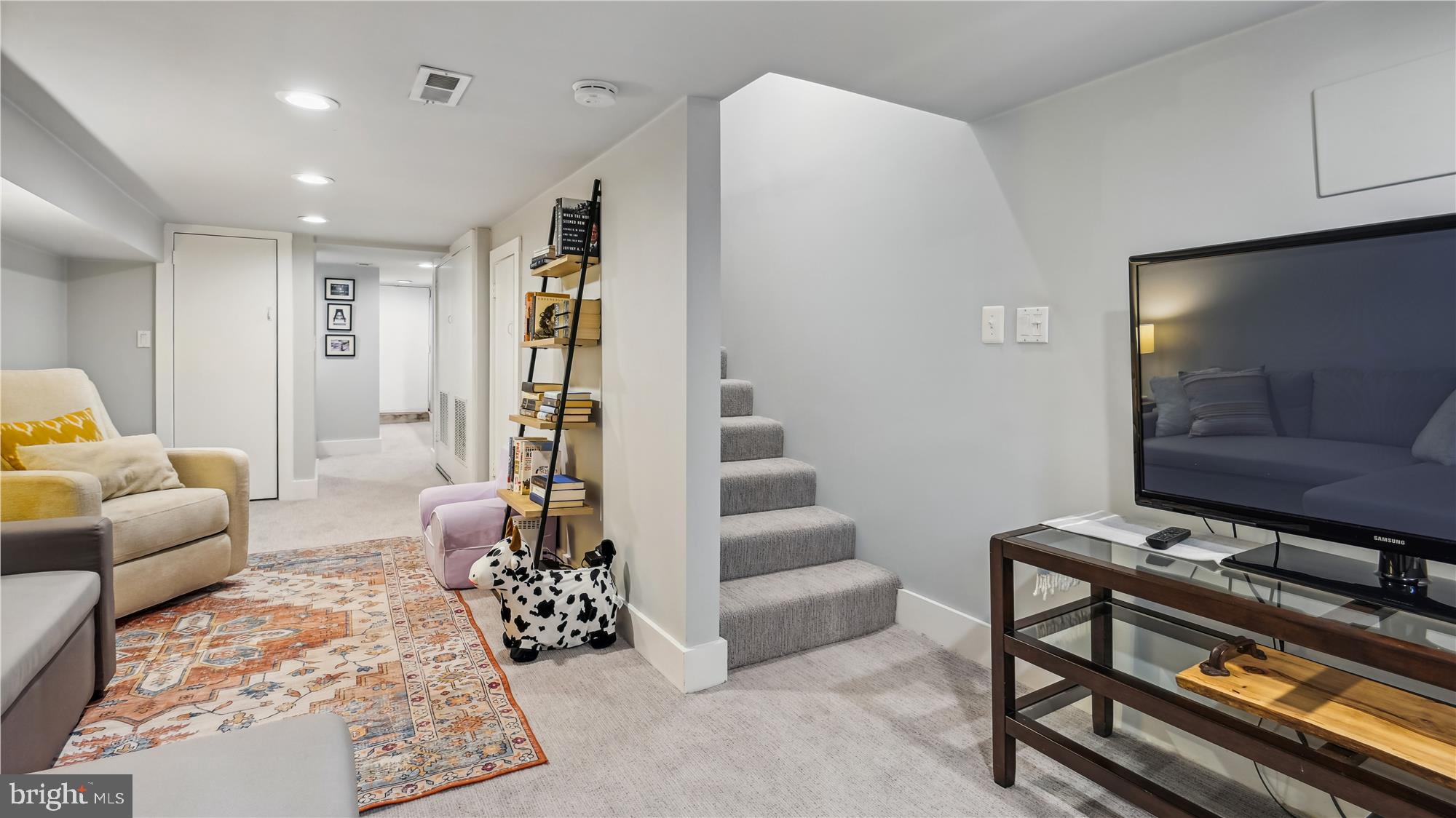 716 13th Street Southeast Washington, DC 20003 - Photo 23 of 37