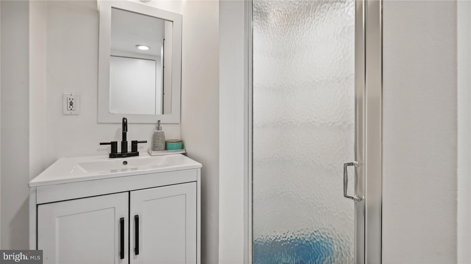 716 13th Street Southeast Washington, DC 20003 - Photo 30 of 37