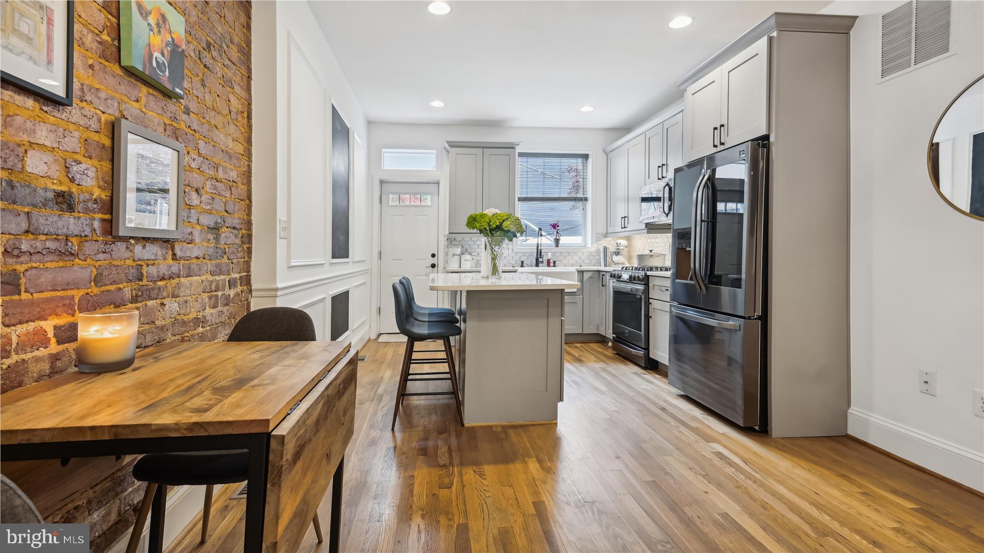 716 13th Street Southeast Washington, DC 20003 - Photo 8 of 37