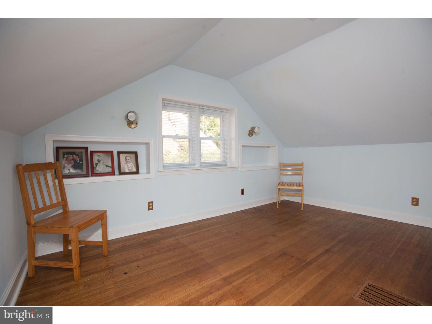 7345 Ryers Avenue Philadelphia, PA 19111 - Photo 8 of 24 Gallery Image 8