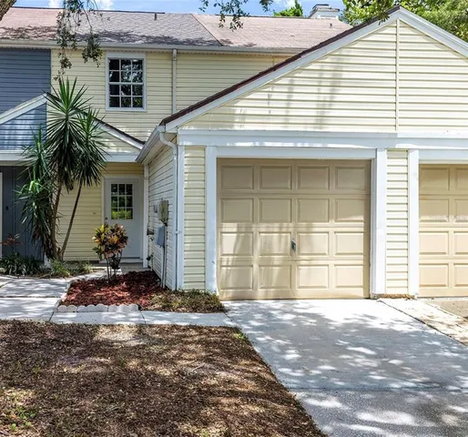 $1,700 | 6211 Oak Cluster Circle, Tampa, FL 33634