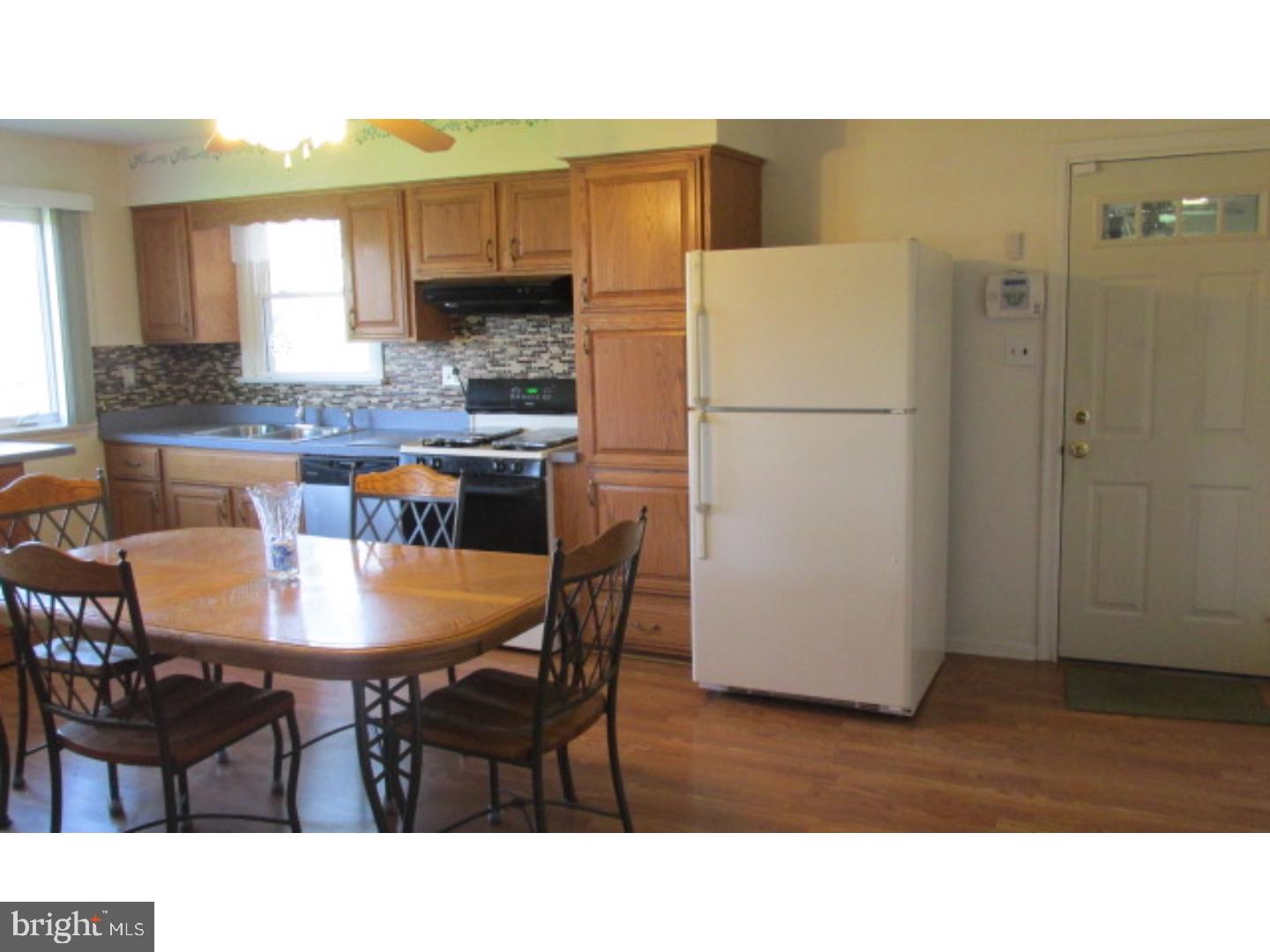 16 Ridge Road Southampton, NJ 08088 - Photo 6 of 22 Kitchen