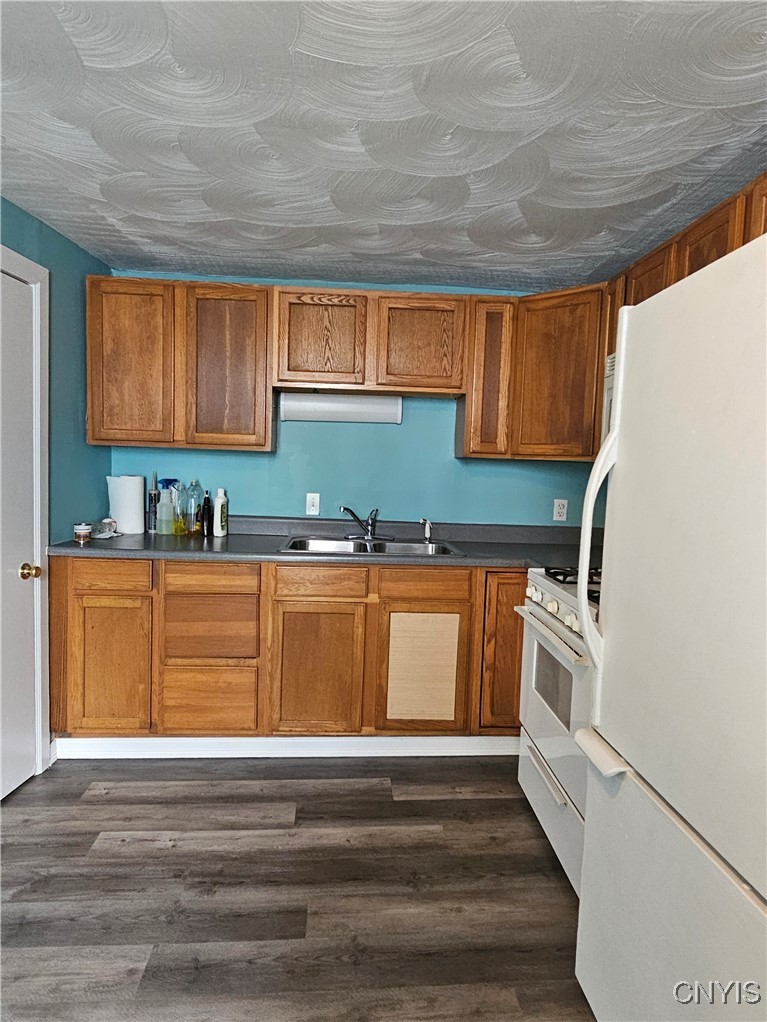 330 Gilbert Street Utica, NY 13501 - Photo 12 of 39