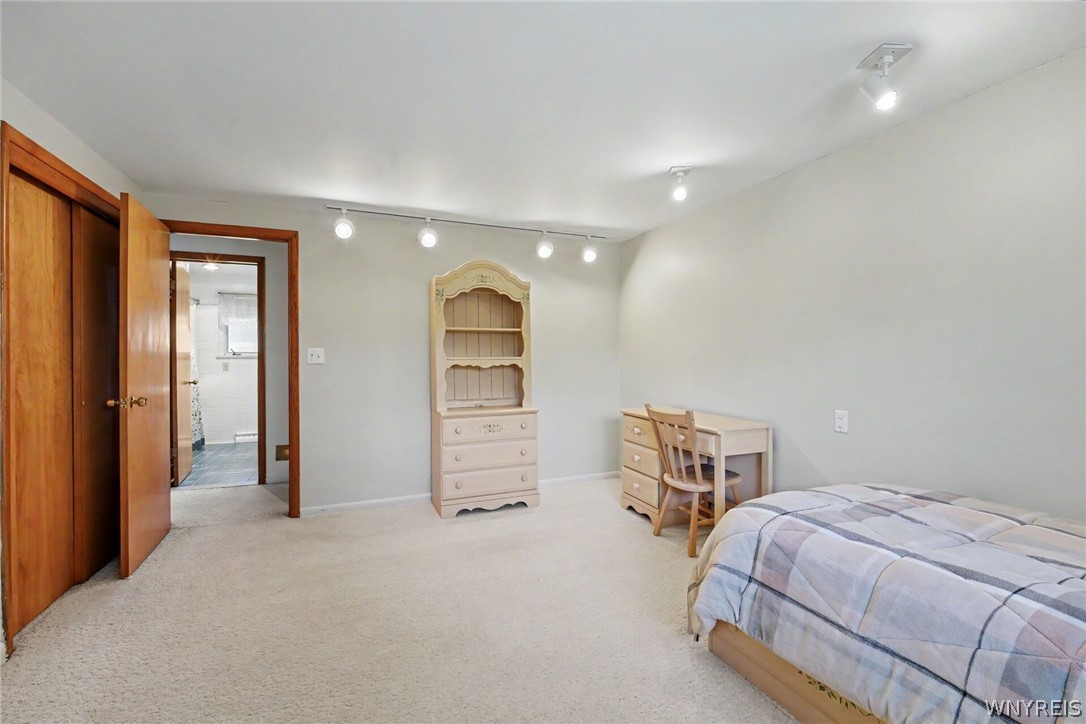 249 West Maplemere Road Amherst, NY 14221 - Photo 24 of 42