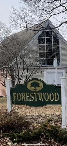 $949,000 | 7 Flamingo Drive, Smithtown, NY 11787