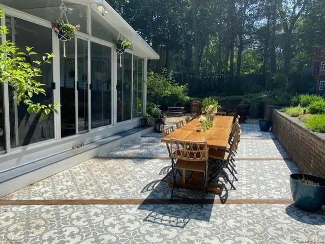 $949,000 | 7 Flamingo Drive, Smithtown, NY 11787