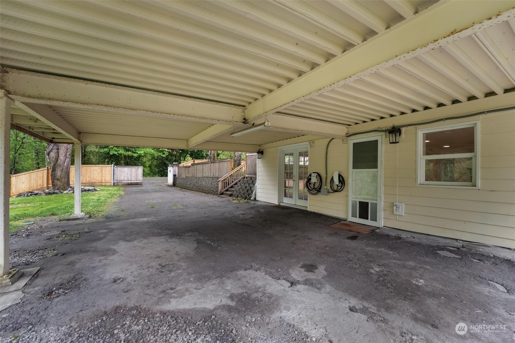 2232 South 330th Street Federal Way, WA 98003 - Photo 36 of 39 a view of a garage