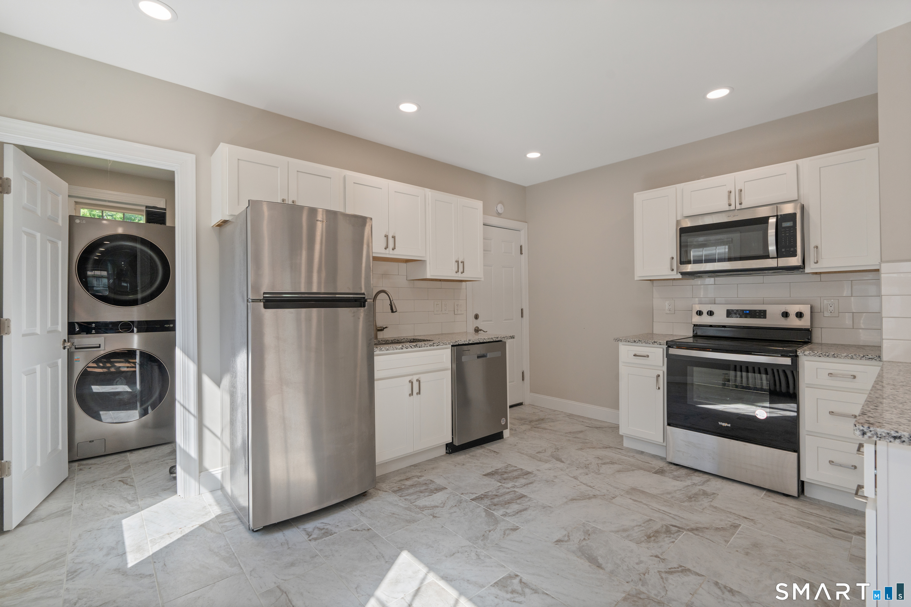 27 Bretton Road West Hartford, CT 06119 - Photo 2 of 25 Gallery Image 2