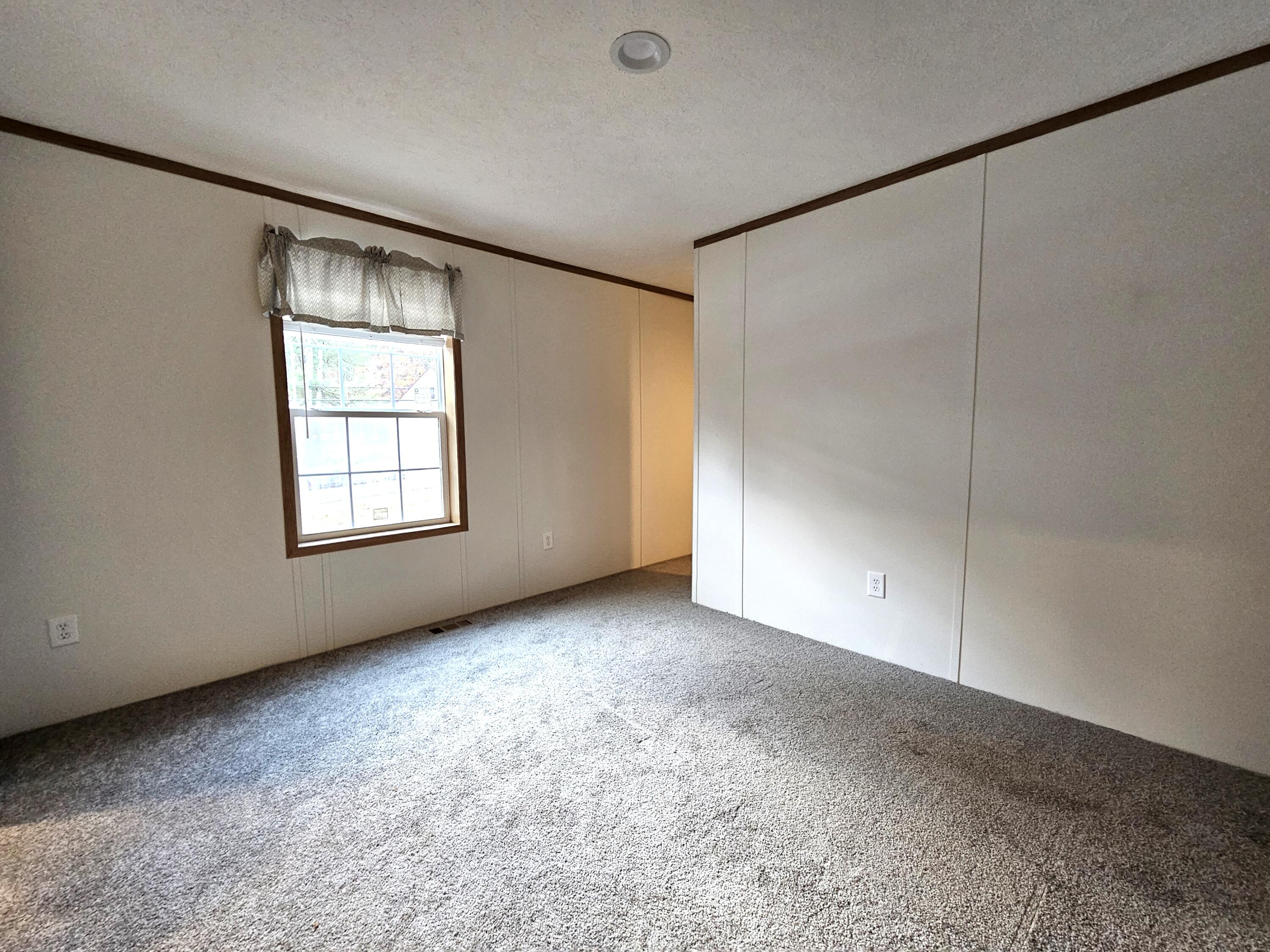 738 East Pittston Road Pittston, ME 04345 - Photo 17 of 26 20231107_140949
