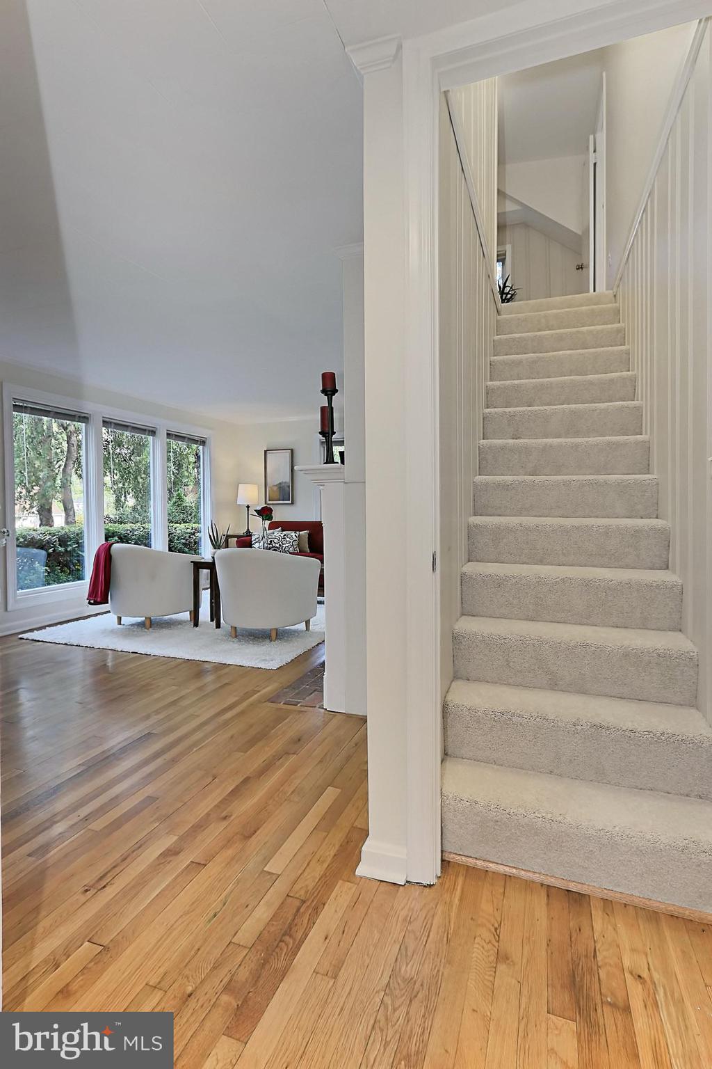 3123 Cofer Road Falls Church, VA 22042 - Photo 21 of 42 Stairs to Owner's Suite
