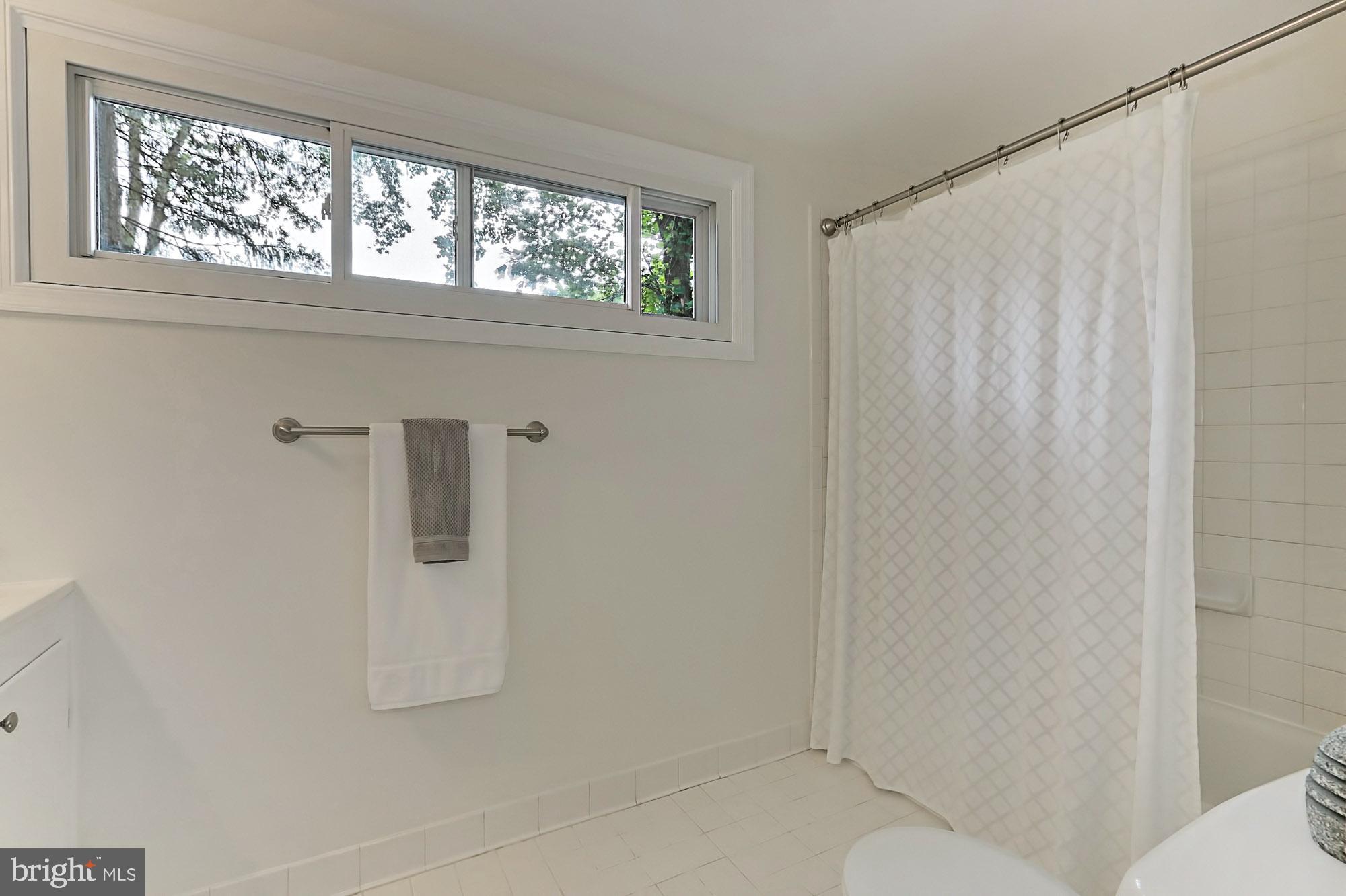 3123 Cofer Road Falls Church, VA 22042 - Photo 28 of 42 Owner's suite bath