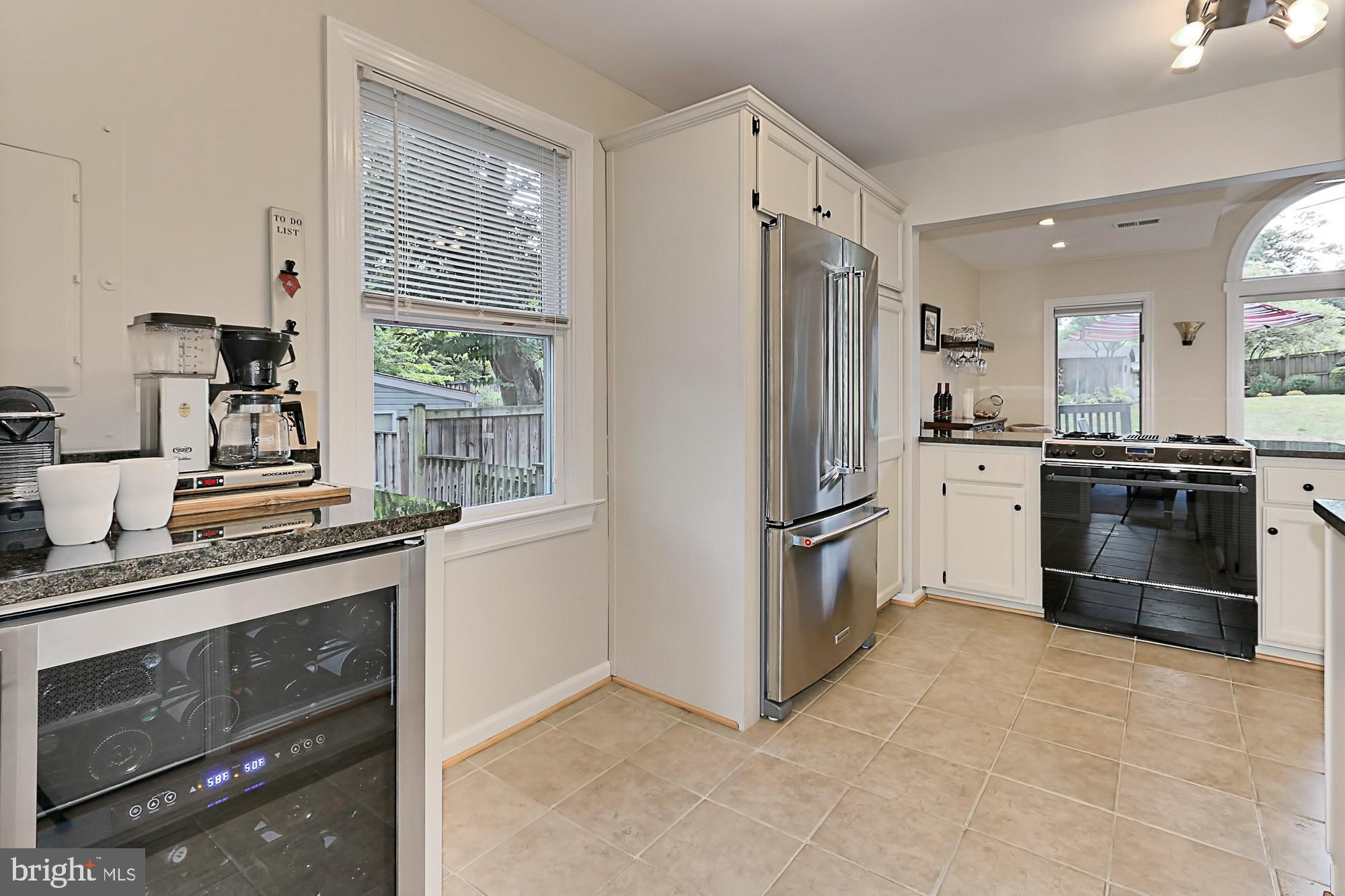 3123 Cofer Road Falls Church, VA 22042 - Photo 7 of 42 Coffee/beverage station