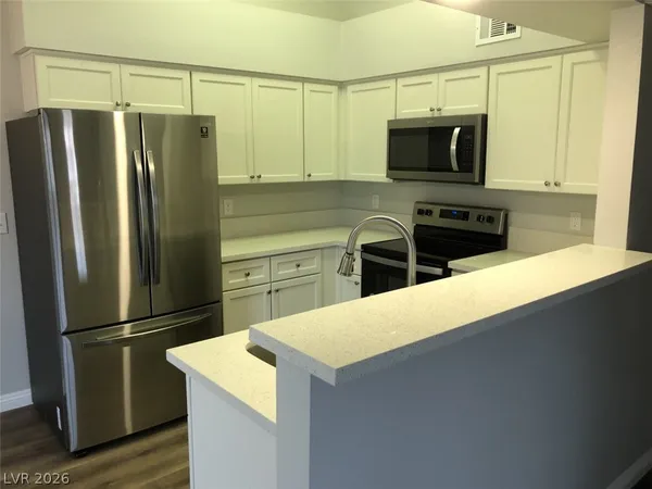 $1,600 | 1575 West Warm Springs Road, Unit 322, Henderson, NV 89014