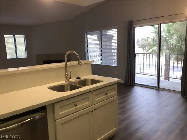 $1,600 | 1575 West Warm Springs Road, Unit 322, Henderson, NV 89014
