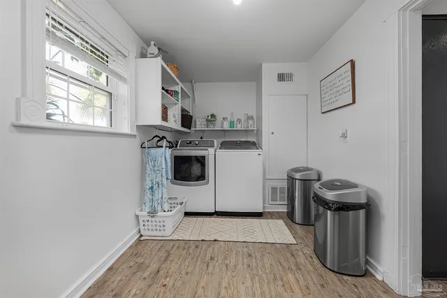 $899,999 | 976 Grand Canal Street, Gulf Breeze, FL 32563