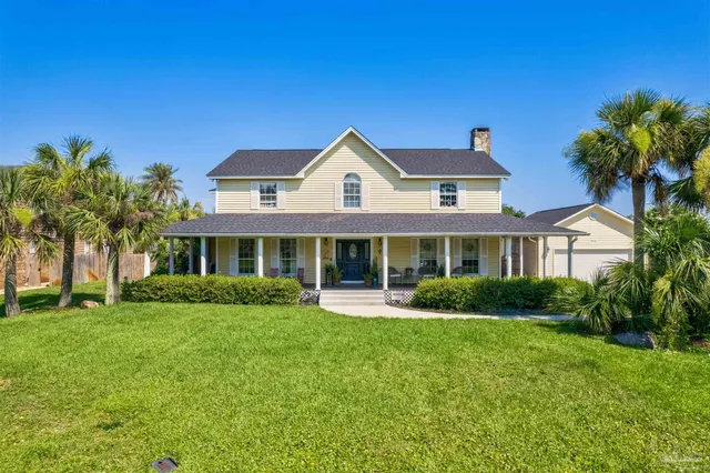$899,999 | 976 Grand Canal Street, Gulf Breeze, FL 32563