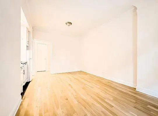 $2,695 | 214 East 51st Street, Unit 1F | Midtown East