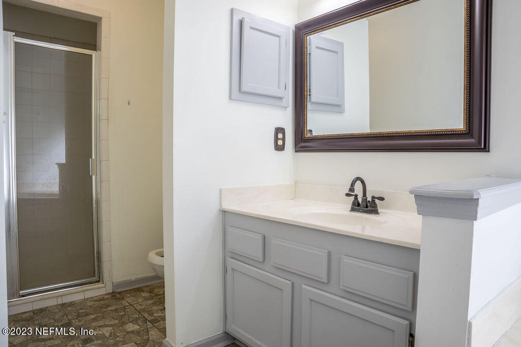 OWNERS BATH
