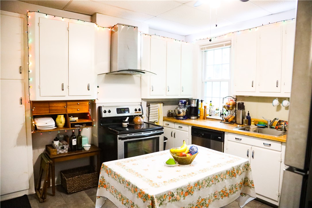 272 Linden Street Rochester, NY 14620 - Photo 4 of 21