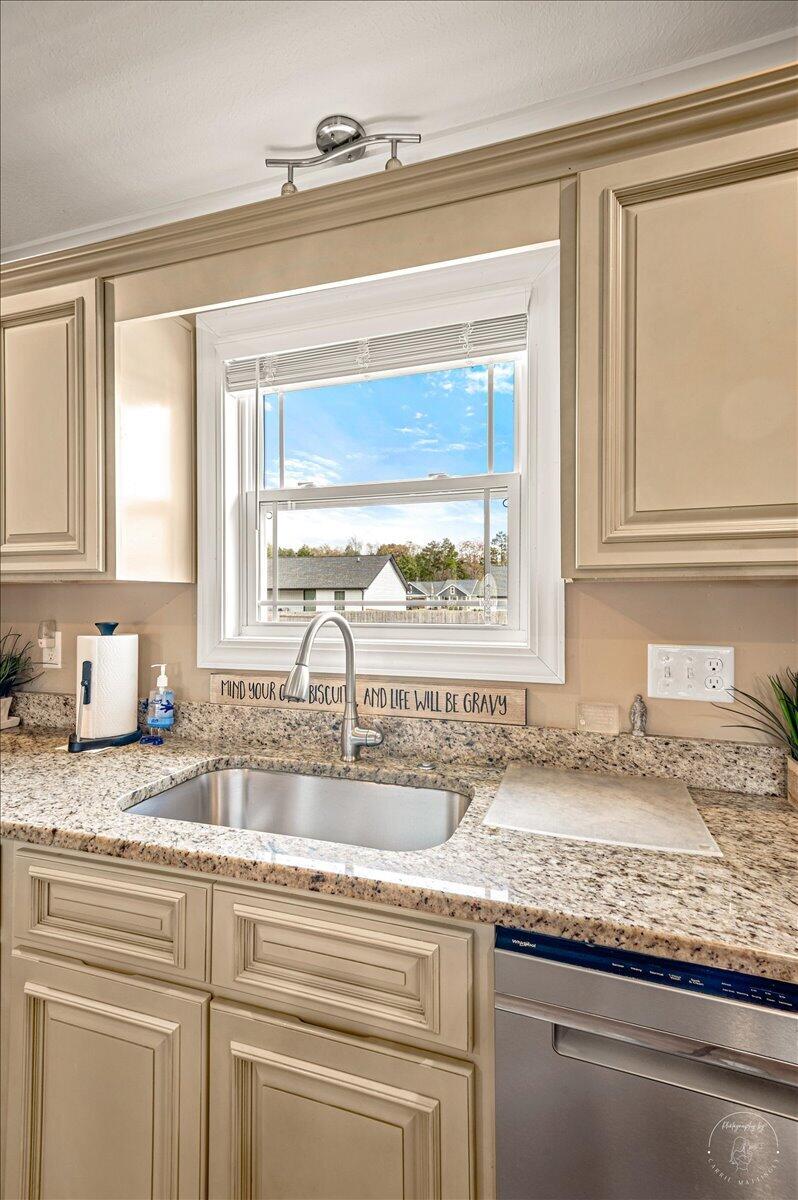 3556 Barbourville Road London, KY 40744 - Photo 14 of 37 15-Kitchen