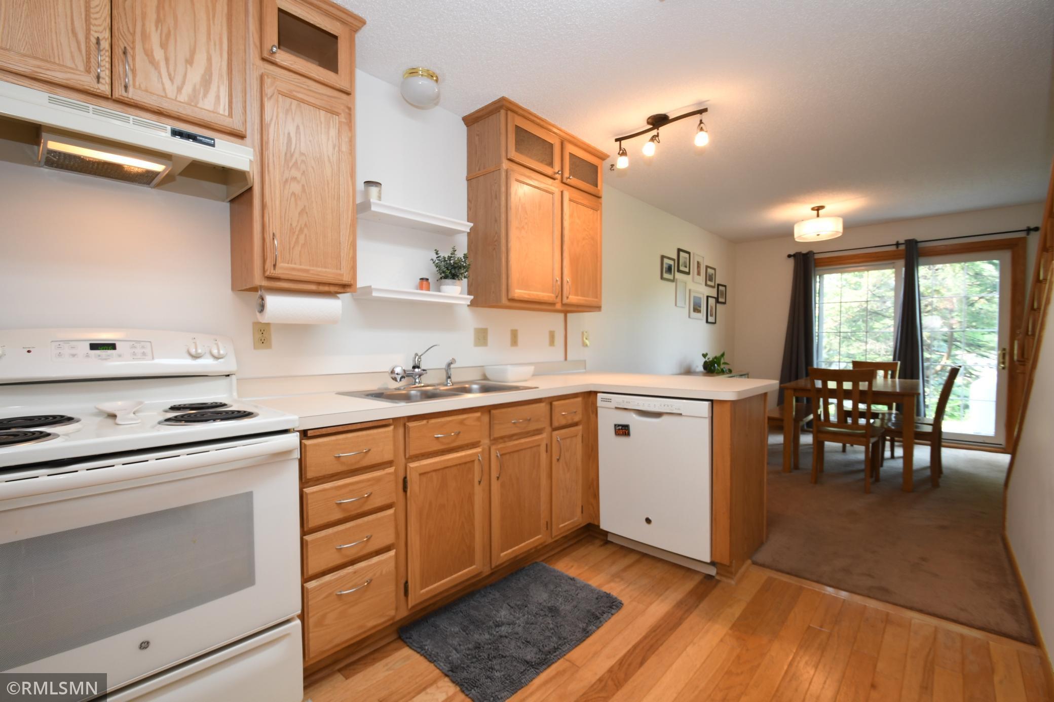 4138 Beaver Dam Road, Unit 164 Eagan, MN 55122 - Photo 2 of 15