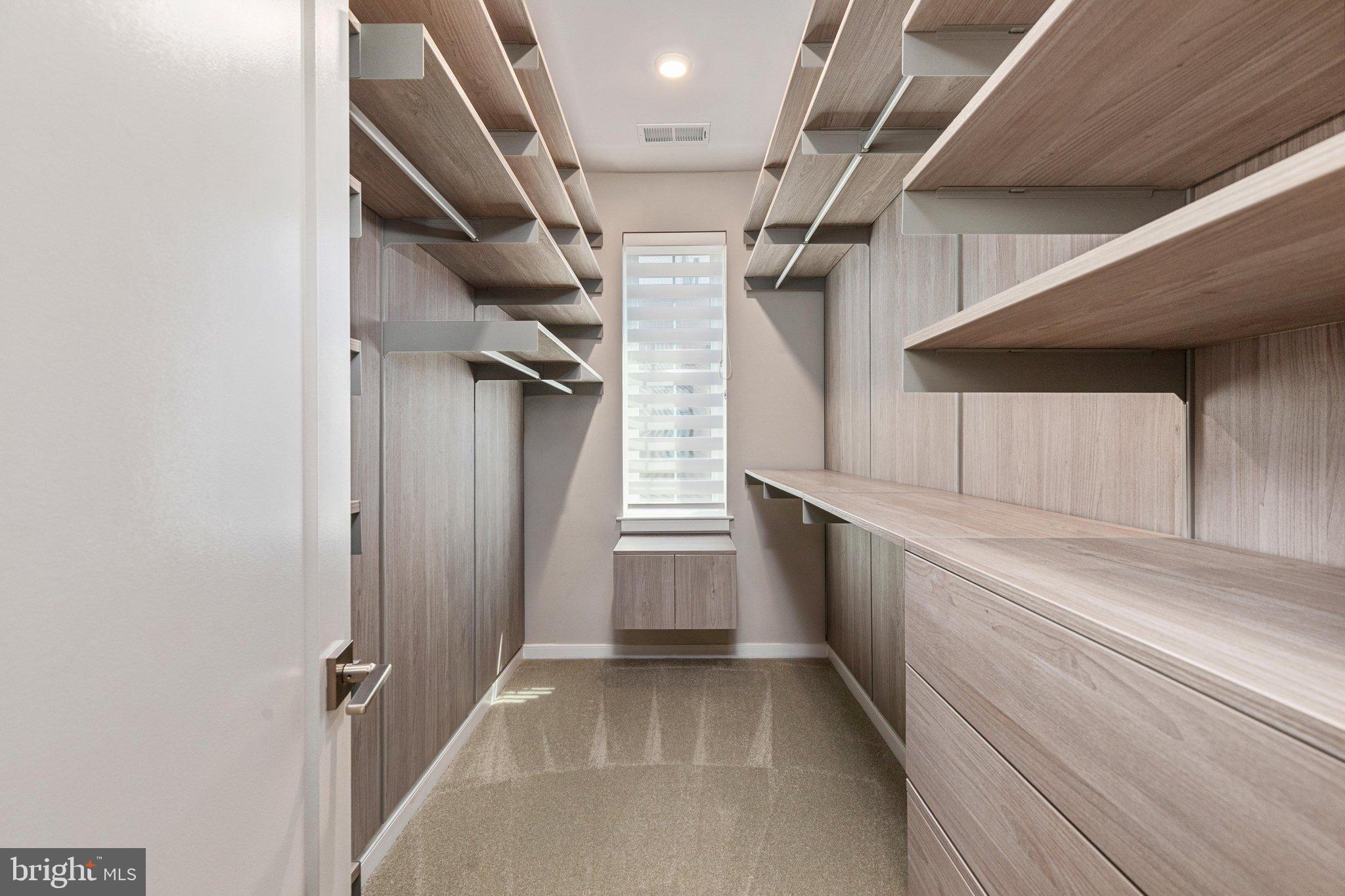 1876 Easterly Road Reston, VA 20190 - Photo 15 of 79 Primary Walk-in Closet