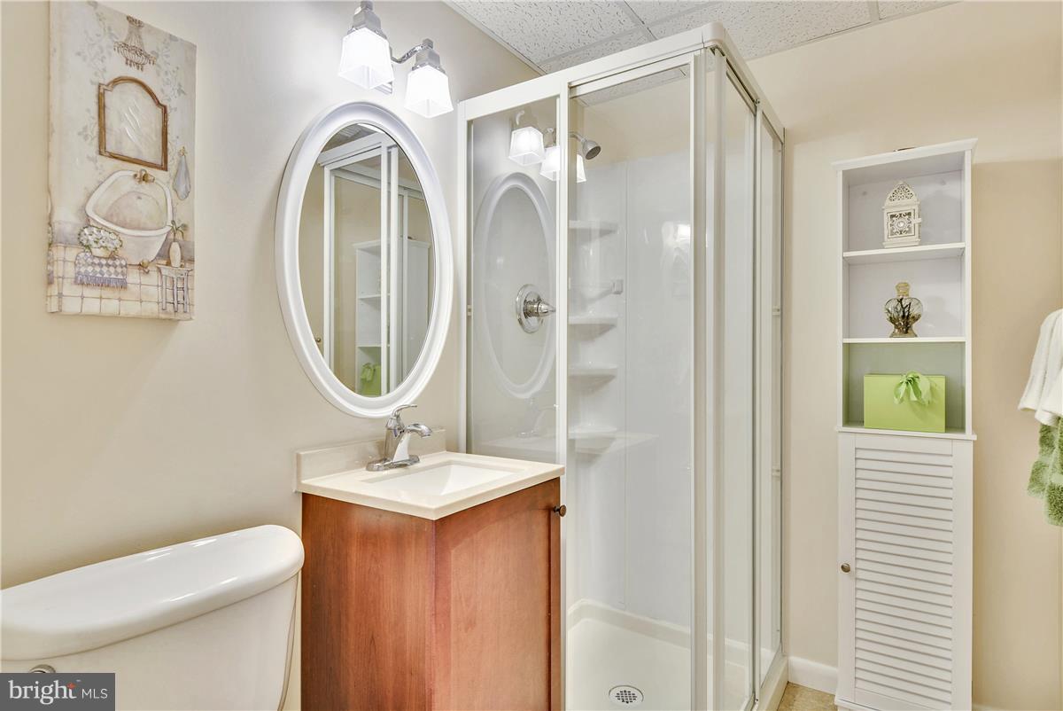 2716 Old Briggs Chaney Road Silver Spring, MD 20905 - Photo 26 of 30 Bath