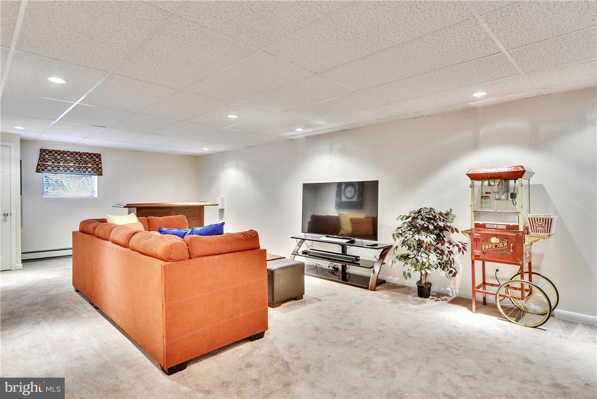 2716 Old Briggs Chaney Road Silver Spring, MD 20905 - Photo 28 of 30 Family Room