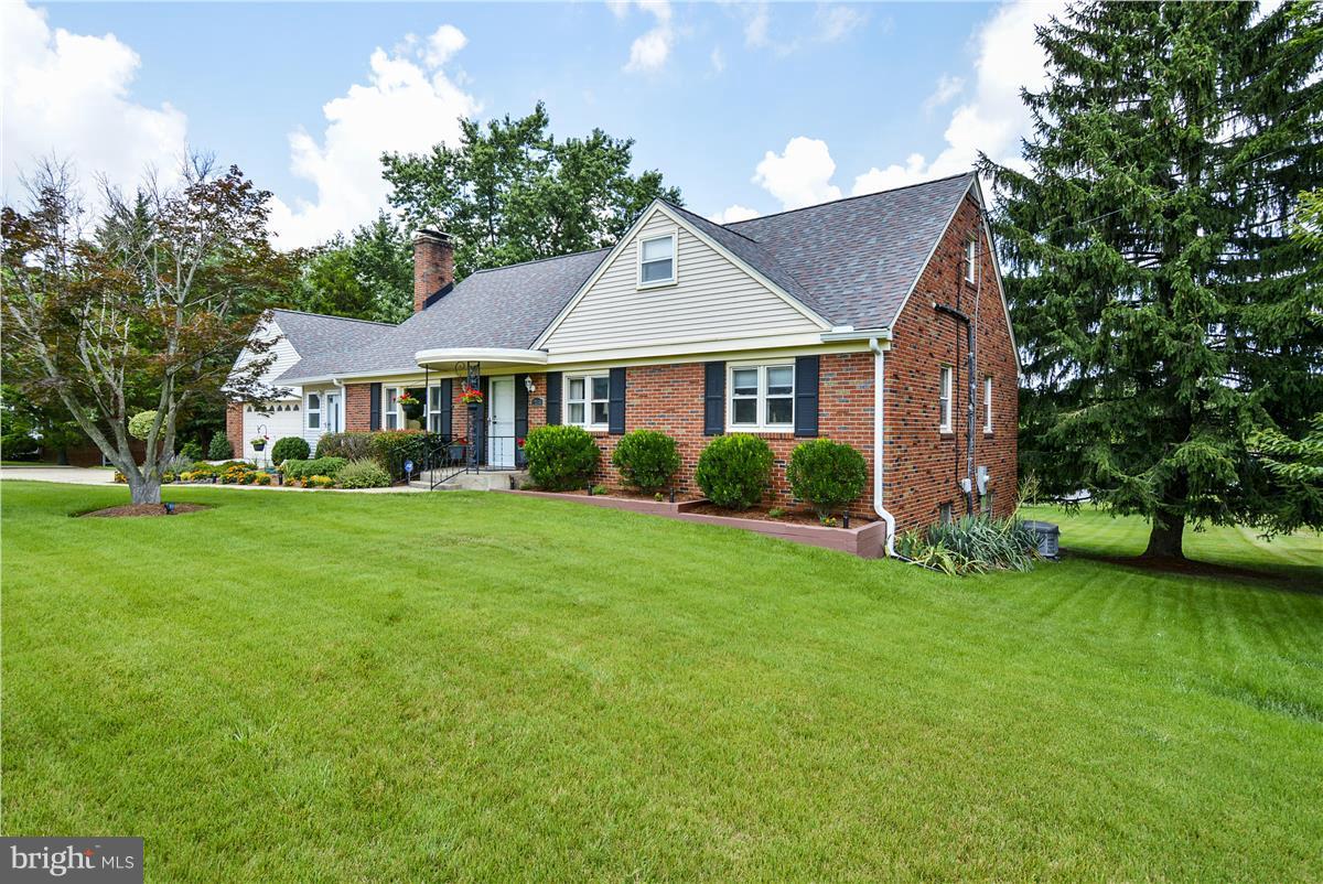 2716 Old Briggs Chaney Road Silver Spring, MD 20905 - Photo 4 of 30 Exterior (Front)