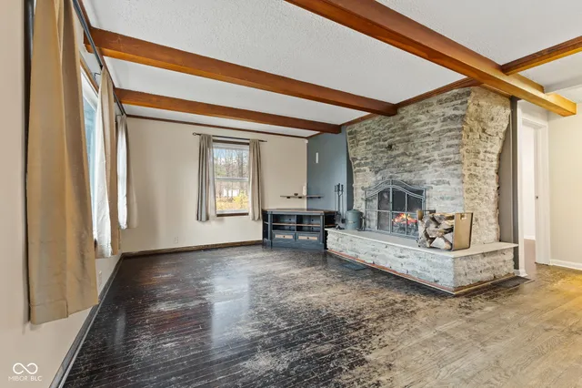 $315,000 | 8615 North Briarwood Lk W Drive, Monrovia, IN 46157