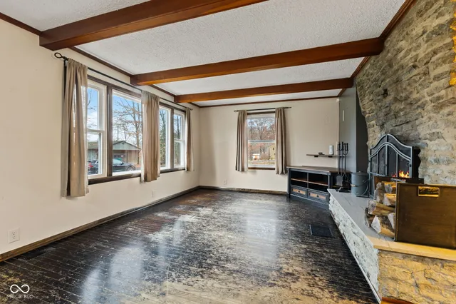 $315,000 | 8615 North Briarwood Lk W Drive, Monrovia, IN 46157