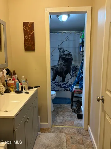 $329,000 | 63-140 Lemayville Way, Hampton, NY 12887