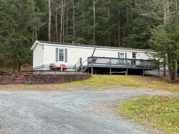 $299,000 | 63-140 Lemayville Way, Hampton, NY 12887
