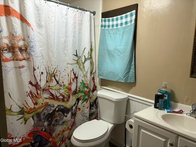 $329,000 | 63-140 Lemayville Way, Hampton, NY 12887