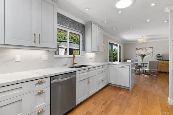 $1,735,000 | 3298 Mercer Lane, San Diego, CA 92122