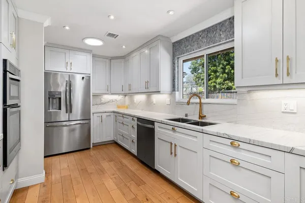 $1,735,000 | 3298 Mercer Lane, San Diego, CA 92122