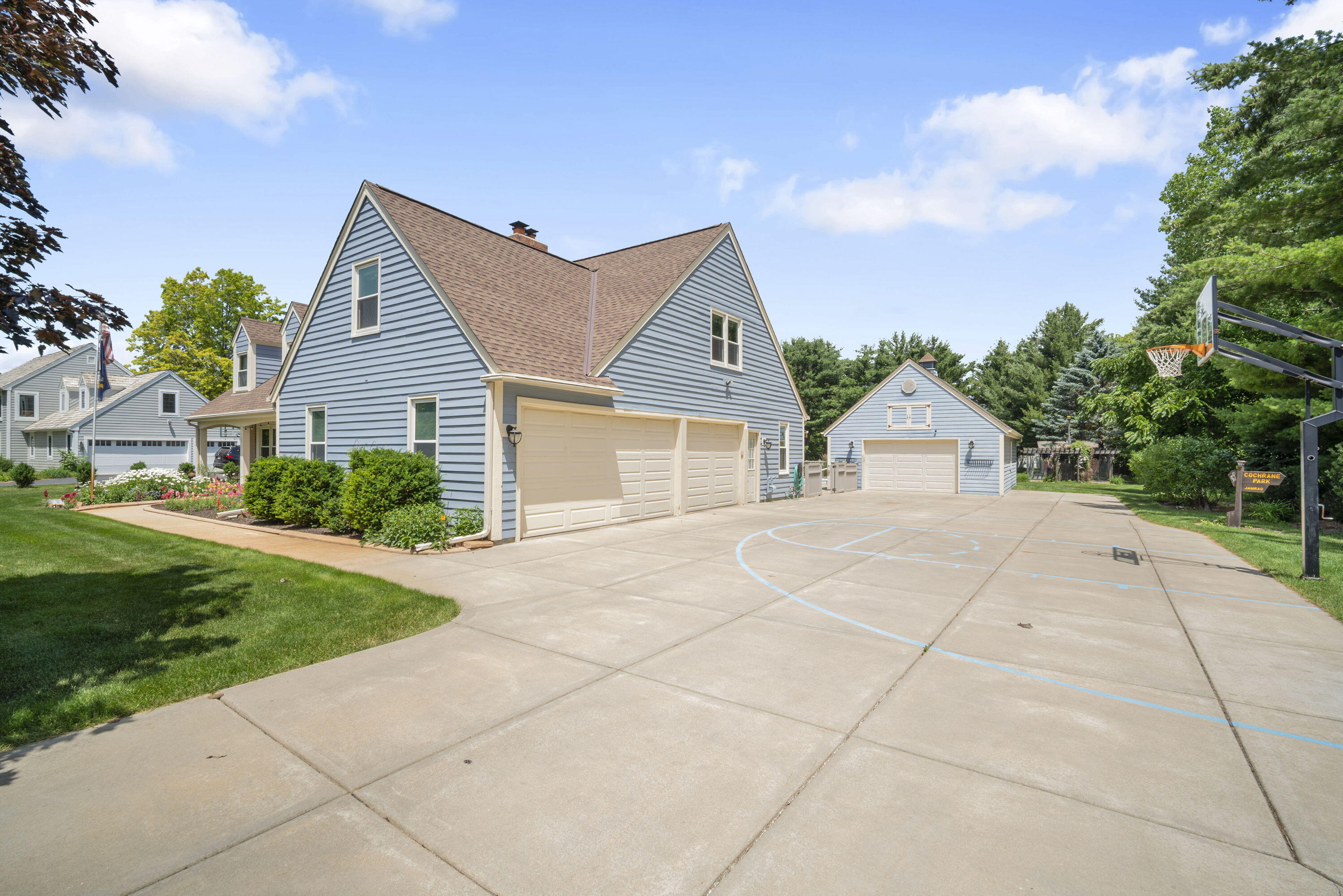 149 Hickory Drive Delafield, WI 53018 - Photo 36 of 43 36_imgDSC03384