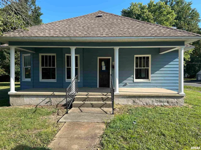 $32,513 | 211 East Lindell Street, West Frankfort, IL 62896