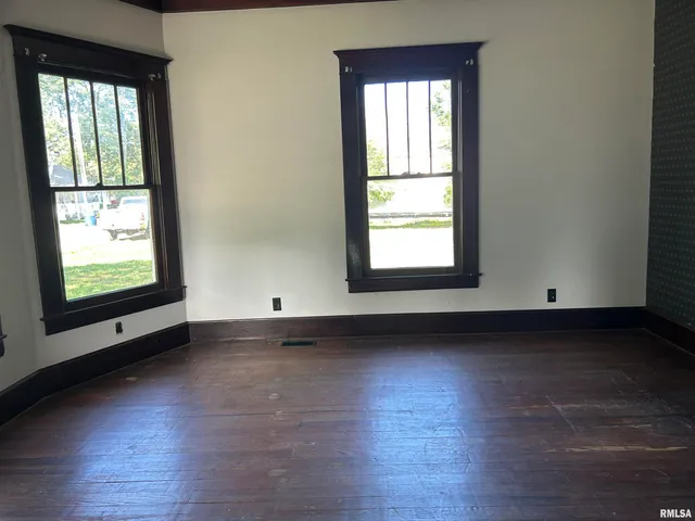 $32,513 | 211 East Lindell Street, West Frankfort, IL 62896