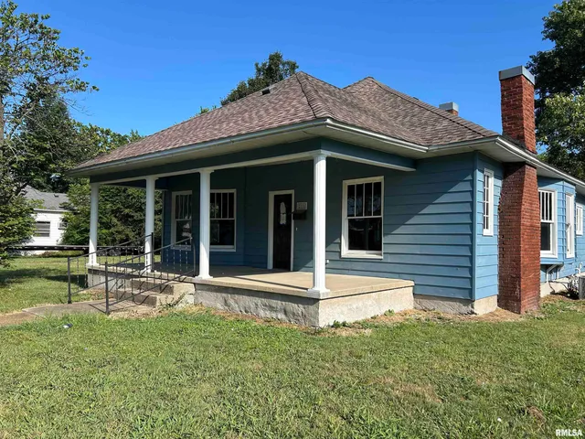 $32,513 | 211 East Lindell Street, West Frankfort, IL 62896