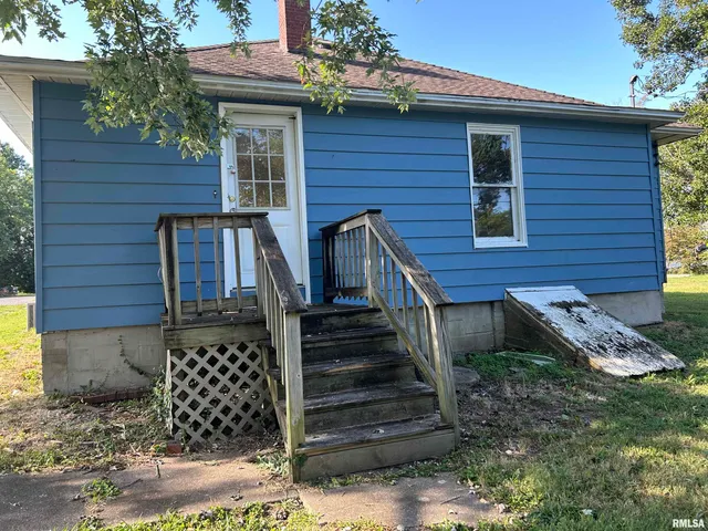 $32,513 | 211 East Lindell Street, West Frankfort, IL 62896