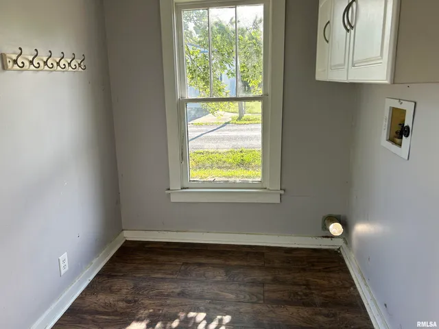 $32,513 | 211 East Lindell Street, West Frankfort, IL 62896